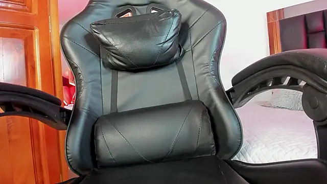 Isabella Moon9 online show from February 20, 2026, 12:18 pm