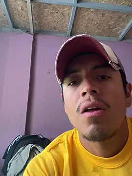 Snapshot of serranoandre chatting on June 9, 2026, 3:46 pm serranoandre online show from June 9, 2026, 3:46 pm