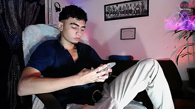 tiancam online show from April 19, 2026, 2:23 am