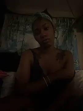 Snapshot of Ebonythroat777 chatting on February 28, 2026, 11:43 am Ebonythroat777 online show from February 28, 2026, 11:43 am