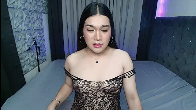 Avery West online show from April 19, 2026, 1:45 pm