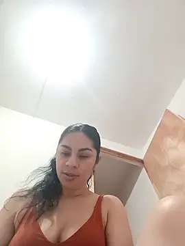 Snapshot of luna_pinky chatting on March 4, 2026, 6:15 pm luna pinky online show from March 4, 2026, 6:15 pm