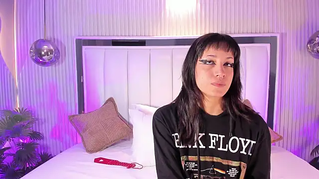 ViolettaColinss online show from February 25, 2026, 11:32 am