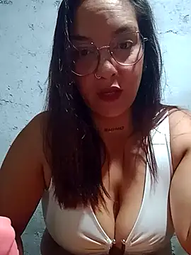 kuramaqueen online show from March 5, 2026, 2:41 am