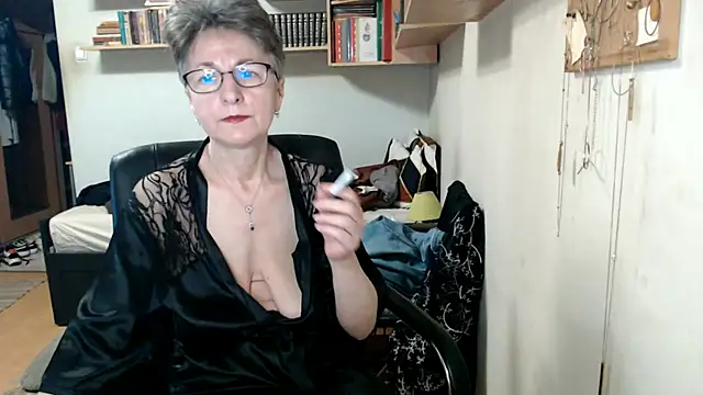 katemodel online show from October 18, 2025, 5:20 am