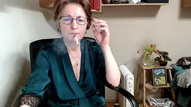 katemodel online show from February 12, 2026, 8:47 am