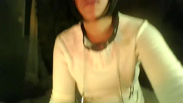 mimi miauu online show from April 15, 2026, 2:50 am