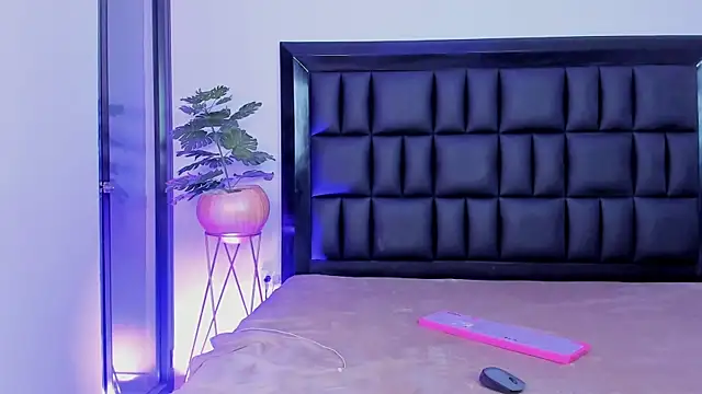 mia roosee1 online show from April 11, 2026, 7:45 am