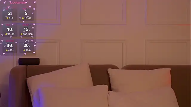 MollyHilton online show from April 14, 2026, 1:27 pm