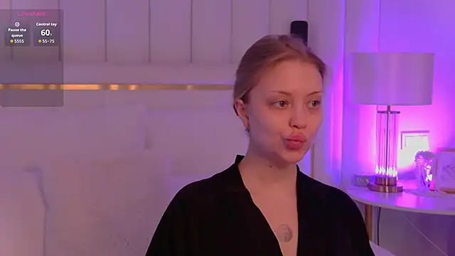 MollyHilton online show from February 13, 2026, 5:57 pm