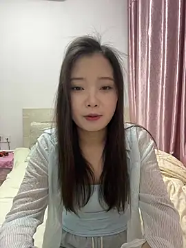 BIGBABYYEYE online show from April 18, 2026, 1:57 pm