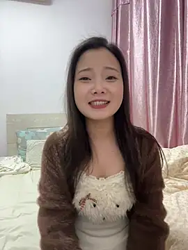 BIGBABYYEYE online show from April 20, 2026, 1:35 pm