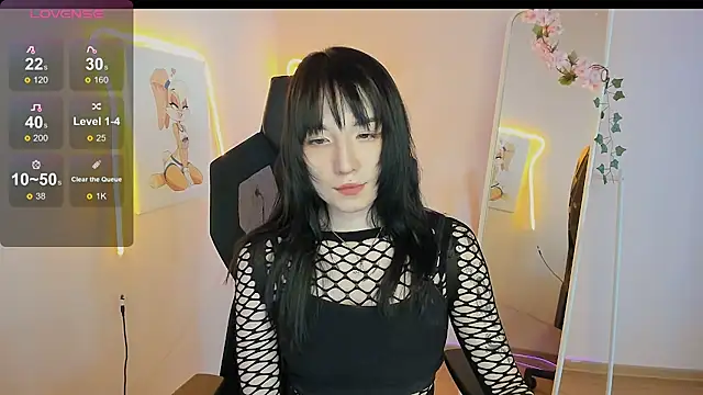 Snapshot of AliceeinWonderlanddd chatting on May 13, 2026, 2:07 am AliceeinWonderlanddd online show from May 13, 2026, 2:07 am