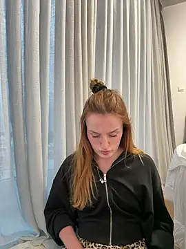 madlynn online show from February 10, 2026, 3:33 pm