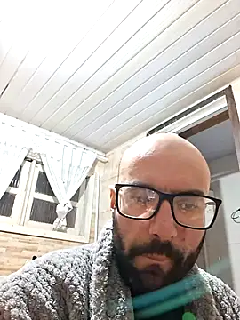 Robsonitj90 online show from June 18, 2026, 9:47 am