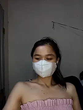 Daisy-lusia2026 online show from April 19, 2026, 11:22 am