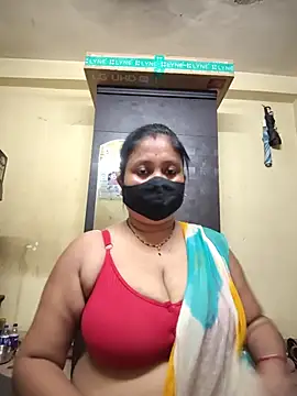 Snapshot of Curvy_Trisha chatting on June 4, 2026, 3:28 pm Curvy Trisha online show from June 4, 2026, 3:28 pm
