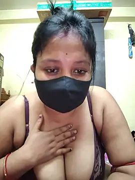 Snapshot of Curvy_Trisha chatting on June 18, 2026, 11:54 pm Curvy Trisha online show from June 18, 2026, 11:54 pm