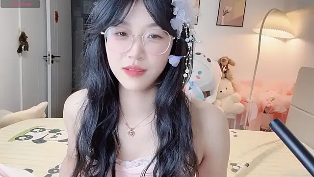 Snapshot of Luminous4173 chatting on June 22, 2026, 1:08 pm Luminous4173 online show from June 22, 2026, 1:08 pm