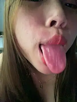 Emxinhka1 online show from July 29, 2026, 2:49 pm