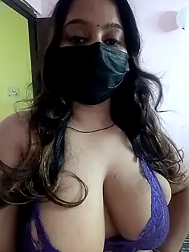 Aliya Hott online show from July 7, 2026, 7:34 am