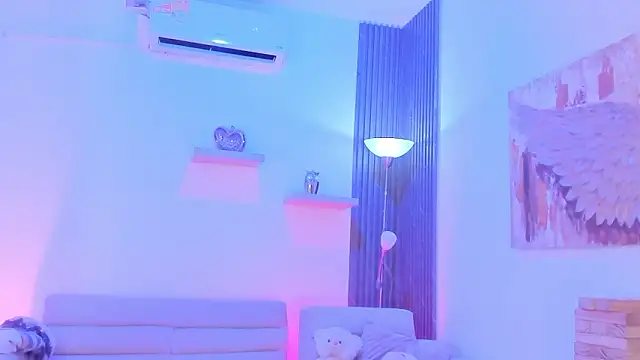 TAHIELA  online show from February 10, 2026, 11:09 am