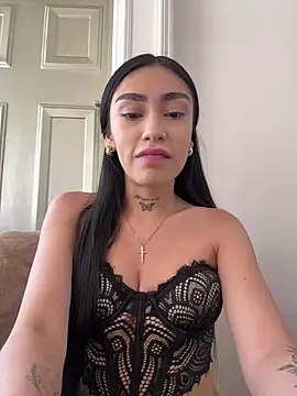 Bonny Eva online show from April 18, 2026, 7:07 pm