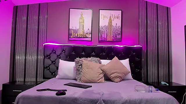 Melanyxx- online show from February 18, 2026, 1:25 am