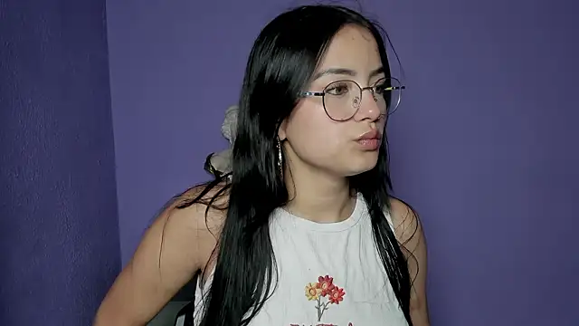 Snapshot of Sally_Black chatting on February 19, 2026, 12:57 pm Sally Black online show from February 19, 2026, 12:57 pm