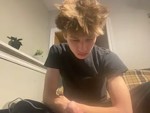 yourwhiteboy1 online show from March 4, 2026, 1:02 am