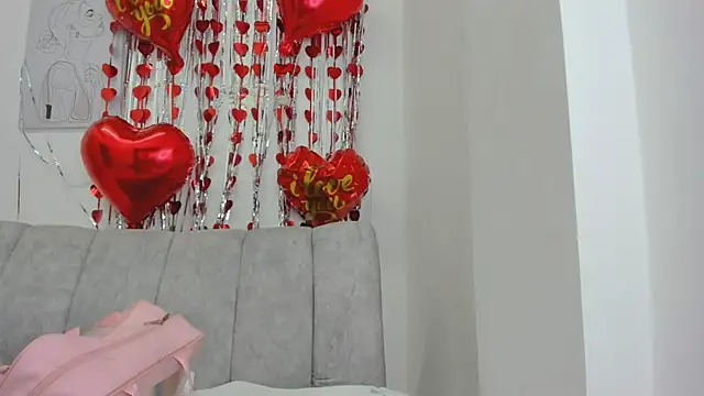 velvetluna  online show from February 17, 2026, 10:56 am