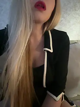 NikkiMis online show from February 19, 2026, 9:28 am