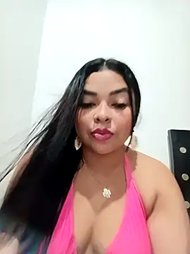 Snapshot of solene09 chatting on February 5, 2026, 3:24 am solene09 online show from February 5, 2026, 3:24 am