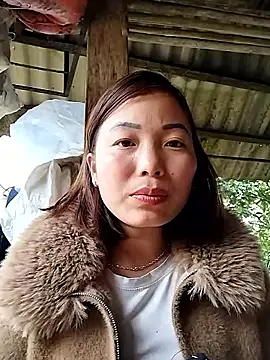 Ella-aa online show from February 7, 2026, 4:53 am