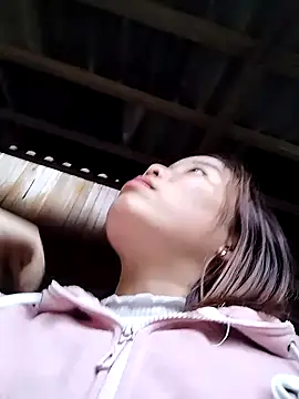 Ella-aa online show from March 15, 2026, 6:42 am