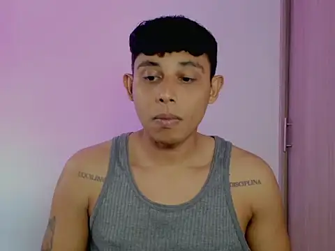 Snapshot of nilo2021 chatting on April 20, 2026, 9:27 pm nilo2021 online show from April 20, 2026, 9:27 pm