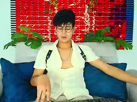 ThiiagoSaeenz online show from February 15, 2026, 12:11 am