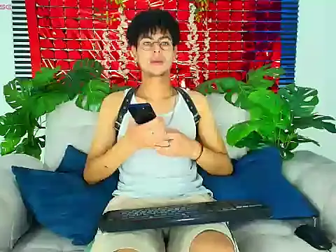 ThiiagoSaeenz online show from February 23, 2026, 3:34 pm