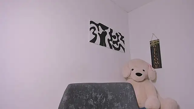 Nia13 online show from March 11, 2026, 5:12 am