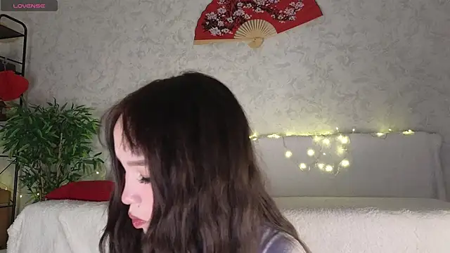 saya li11 online show from February 28, 2026, 7:24 pm