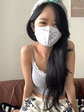 Snapshot of ShouSushi chatting on February 4, 2026, 7:14 am ShouSushi online show from February 4, 2026, 7:14 am