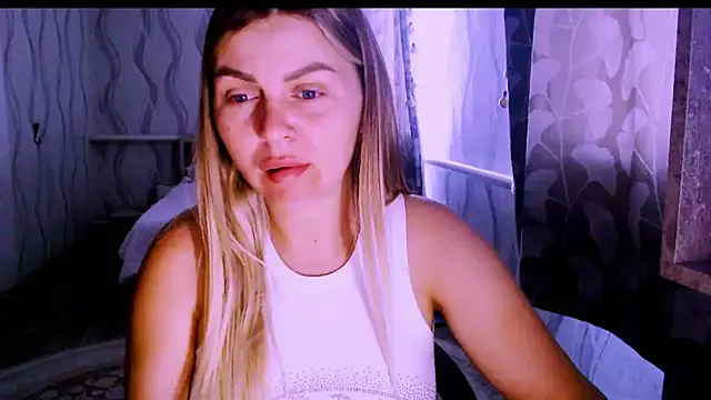 Snapshot of MagicKatarina_ chatting on July 30, 2026, 4:11 am MagicKatarina online show from July 30, 2026, 4:11 am