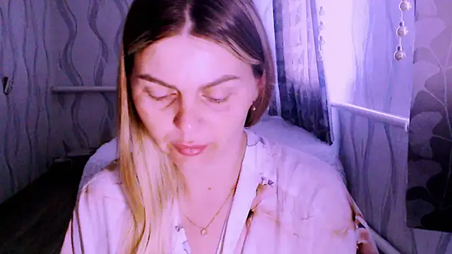 Snapshot of MagicKatarina_ chatting on July 29, 2026, 3:28 am MagicKatarina online show from July 29, 2026, 3:28 am