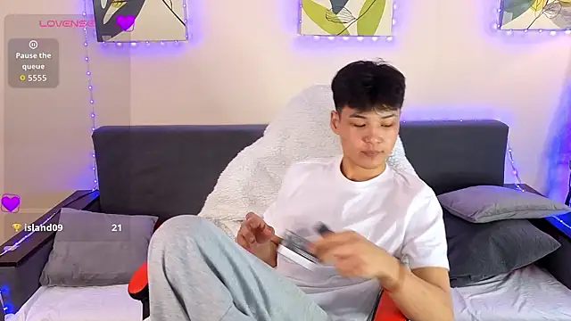 XanneLL online show from March 5, 2026, 7:21 pm