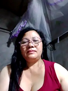Cold-girlr12 online show from May 4, 2026, 3:15 pm