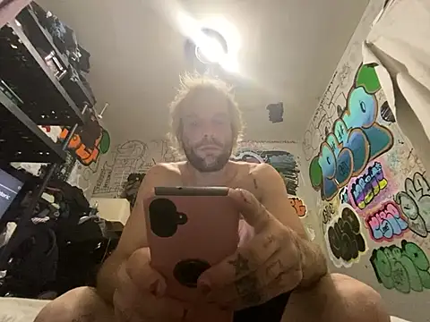 Snapshot of gothboiplzty chatting on July 4, 2026, 4:19 am gothboiplzty online show from July 4, 2026, 4:19 am