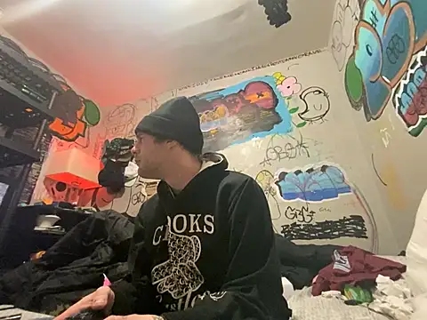 gothboiplzty online show from February 10, 2026, 10:42 pm