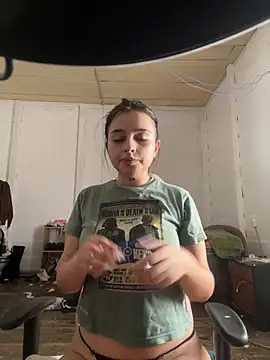 vainillasuave online show from February 28, 2026, 7:02 pm