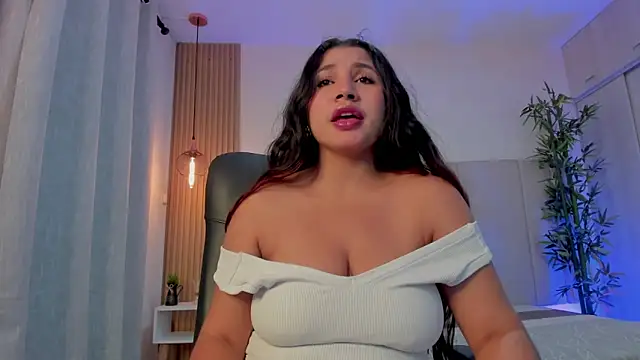 Snapshot of Victoria_Rosee chatting on June 10, 2026, 12:50 pm Victoria Rosee online show from June 10, 2026, 12:50 pm