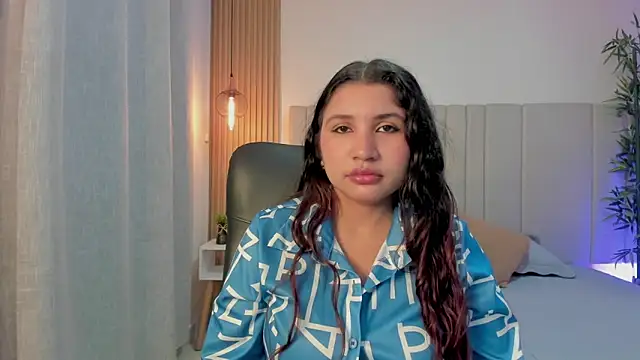 Snapshot of Victoria_Rosee chatting on May 23, 2026, 12:15 pm Victoria Rosee online show from May 23, 2026, 12:15 pm